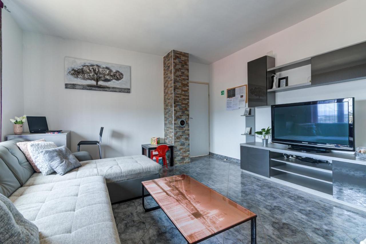 Lovely Apartments Senj Senj  Ngoại thất bức ảnh